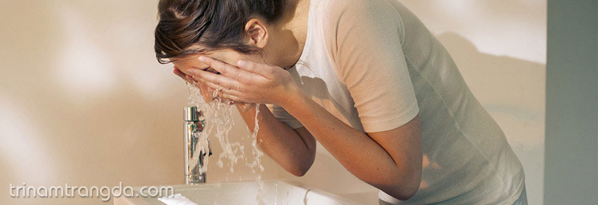 3. Dùng vòi sen để massage mặt và body tốt hay xấu?